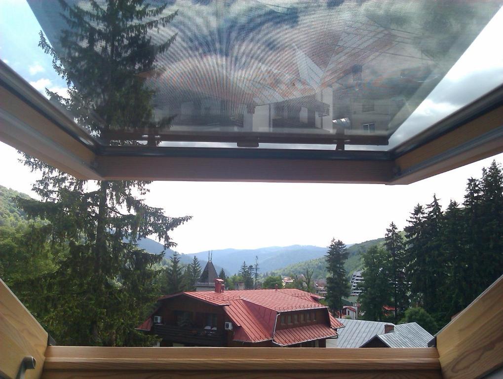 Bistro-Pension La Teleferic Sinaia Exteriér fotografie